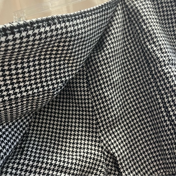 Black and White Houndstooth Wrap Skort with Faux Button Details NWOT - Picture 9 of 15